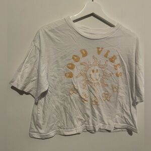 Social Culture‎ “Good Vibes” Crop Tee